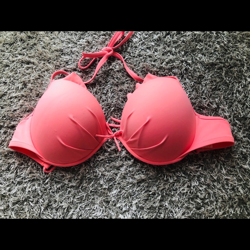 Victoria’s Secret bikini top